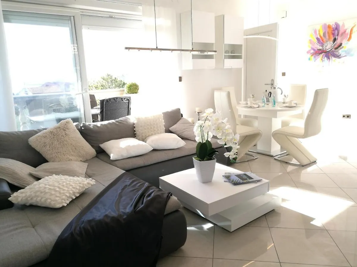 Villa Meli - Apartments Mit Meerblick Medulin