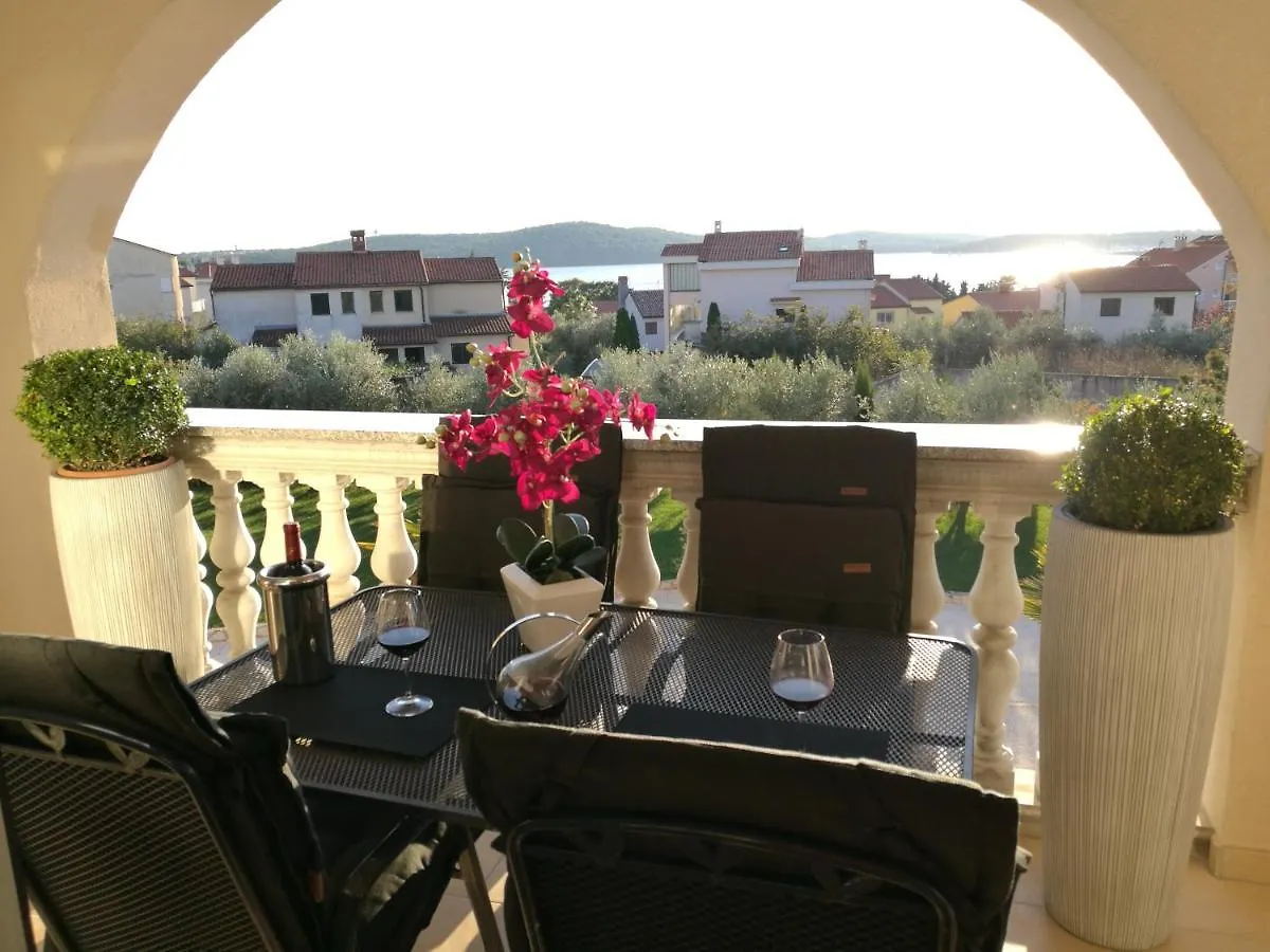 Villa Meli - Apartments Mit Meerblick Medulin