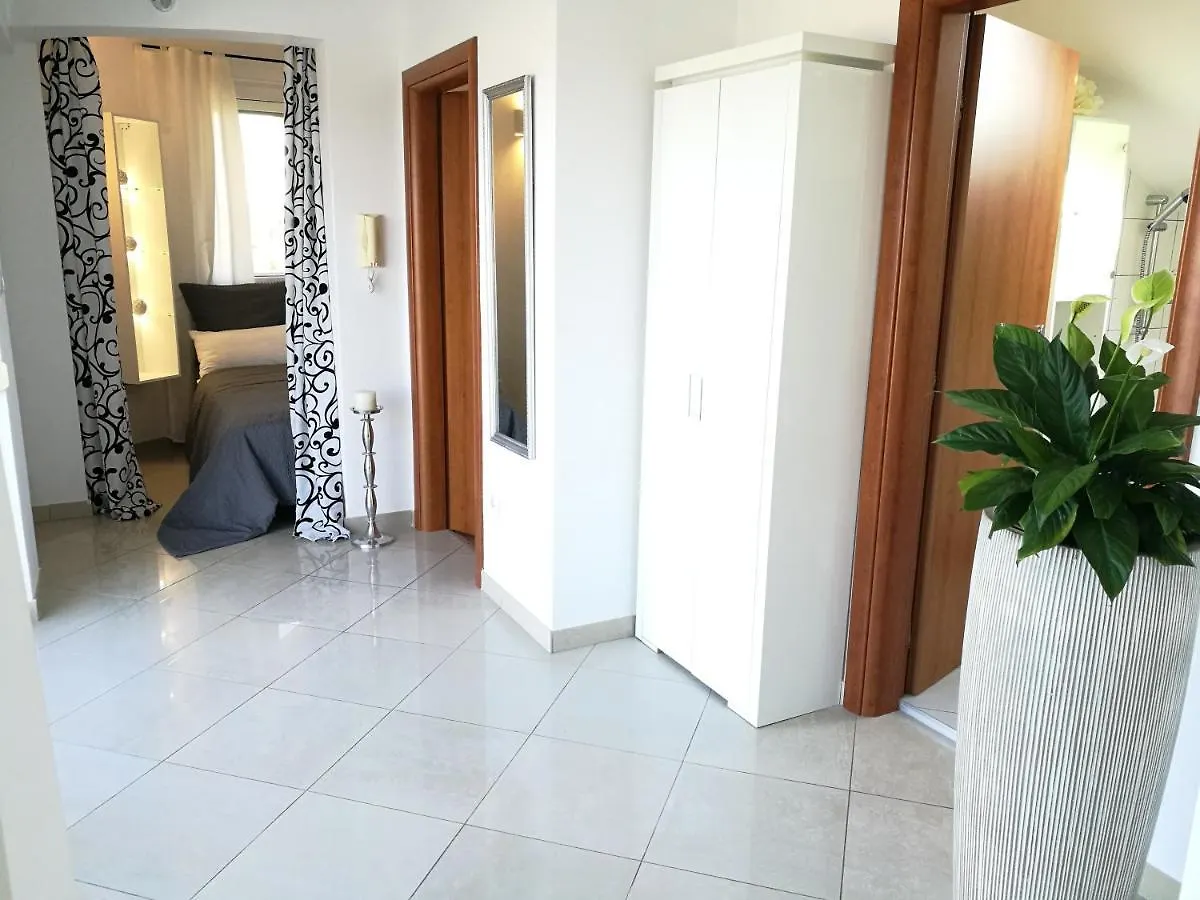 Villa Meli - Apartments Mit Meerblick Medulin